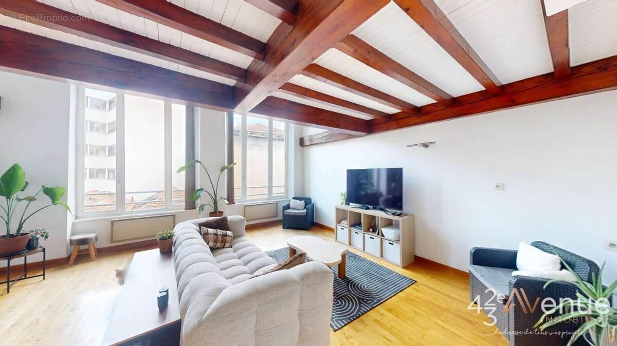 Appartement 100 m² à Saint-Etienne  - photo 9