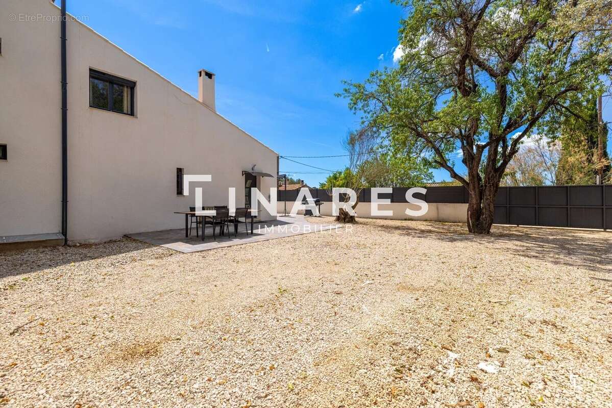 Maison à ROQUEVAIRE