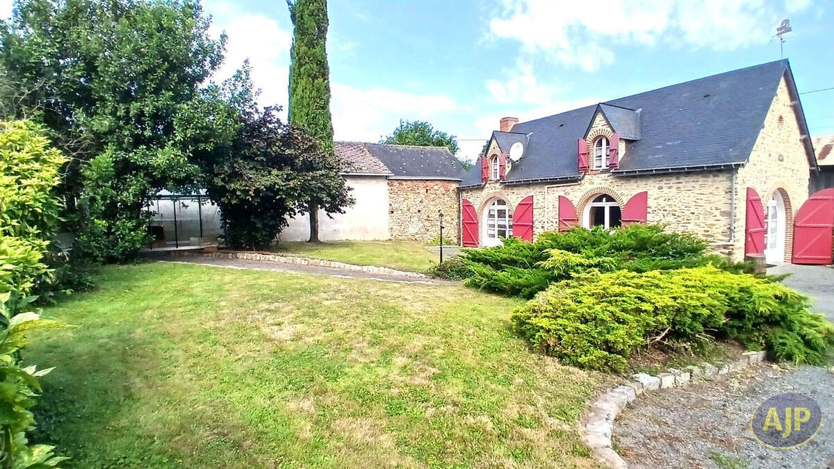 Maison à DREFFEAC