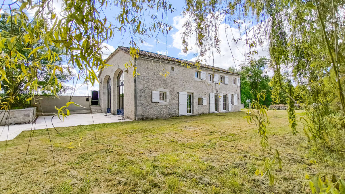 Maison à CASTELSAGRAT