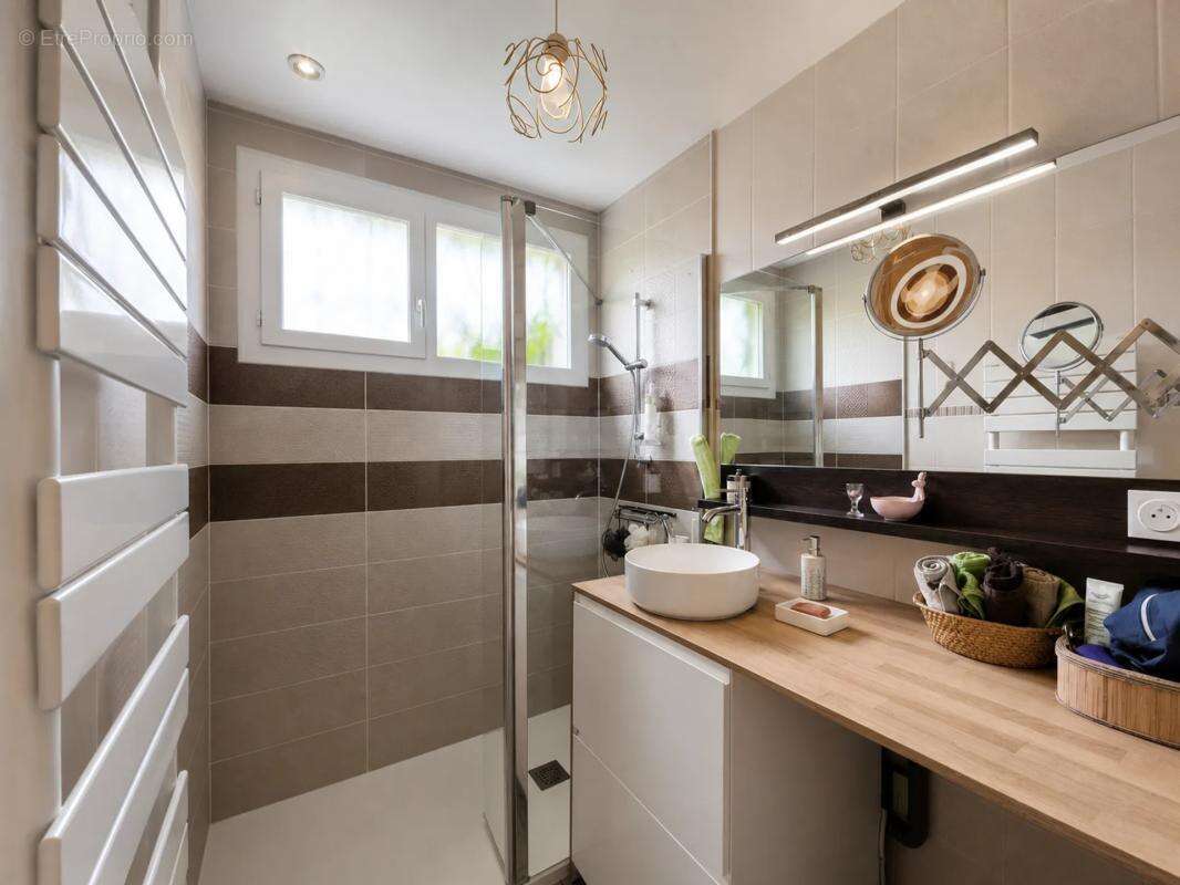 Maison de 6 pièces de 125 m² à Cholet - photo 8