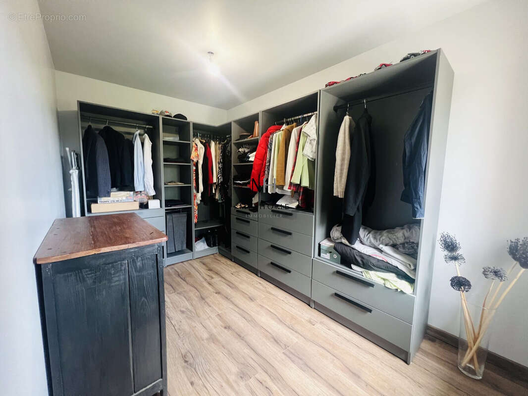 Maison 121 m² à Saint-Leonard-Des-Bois  - photo 7