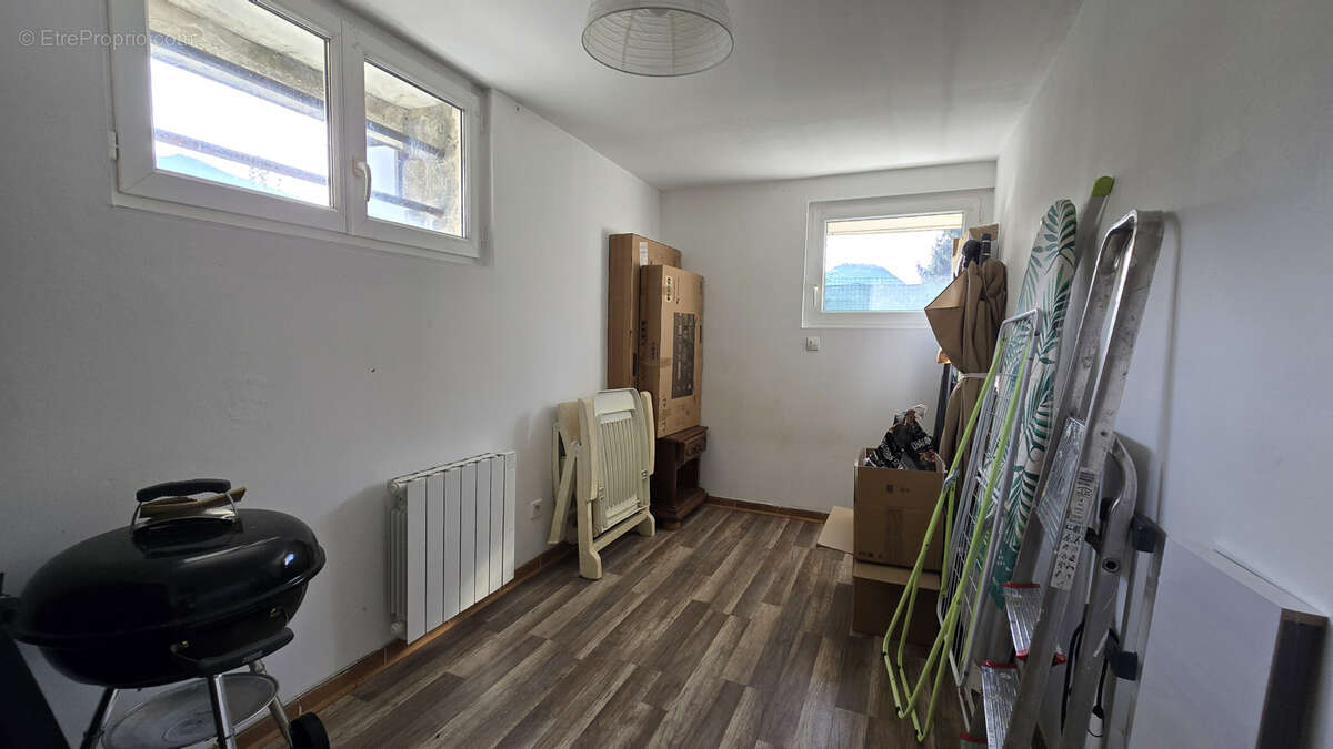 Appartement à LA CROIX-DE-LA-ROCHETTE