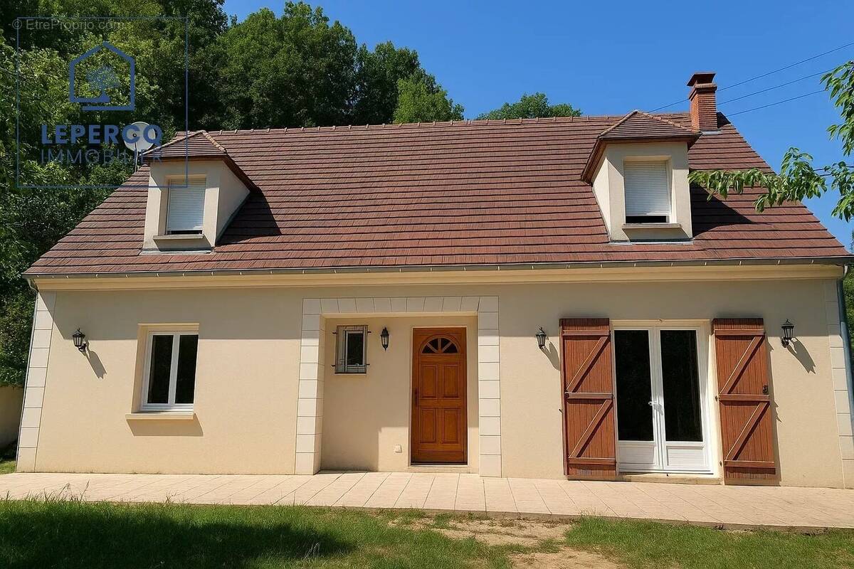 Maison à PIERREFONDS
