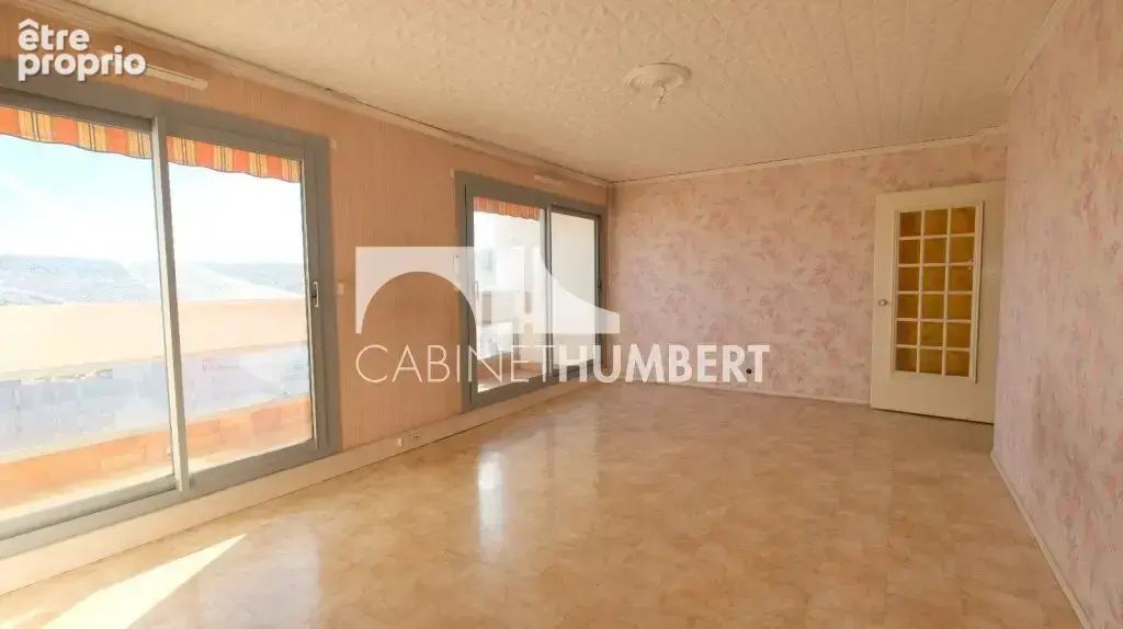 Appartement 4 pièces 83 m² à vendre à Saint-Etienne (42000) - photo 2