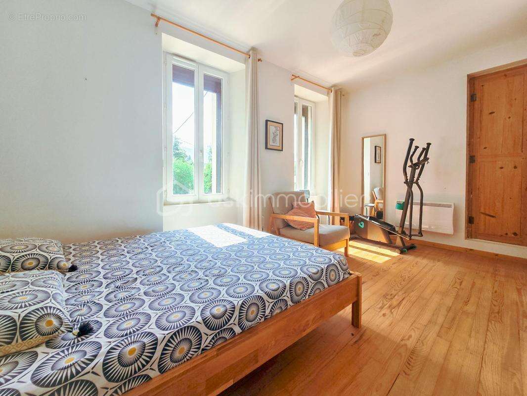 Maison de village rénovée - Le Cholet - 150 m² utile - 5 chambres - Bureau - Jardin - Cave de 40 m - photo 6