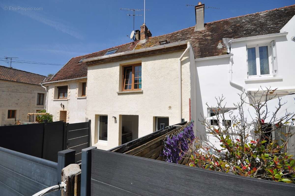 Maison à BOISSY-SOUS-SAINT-YON