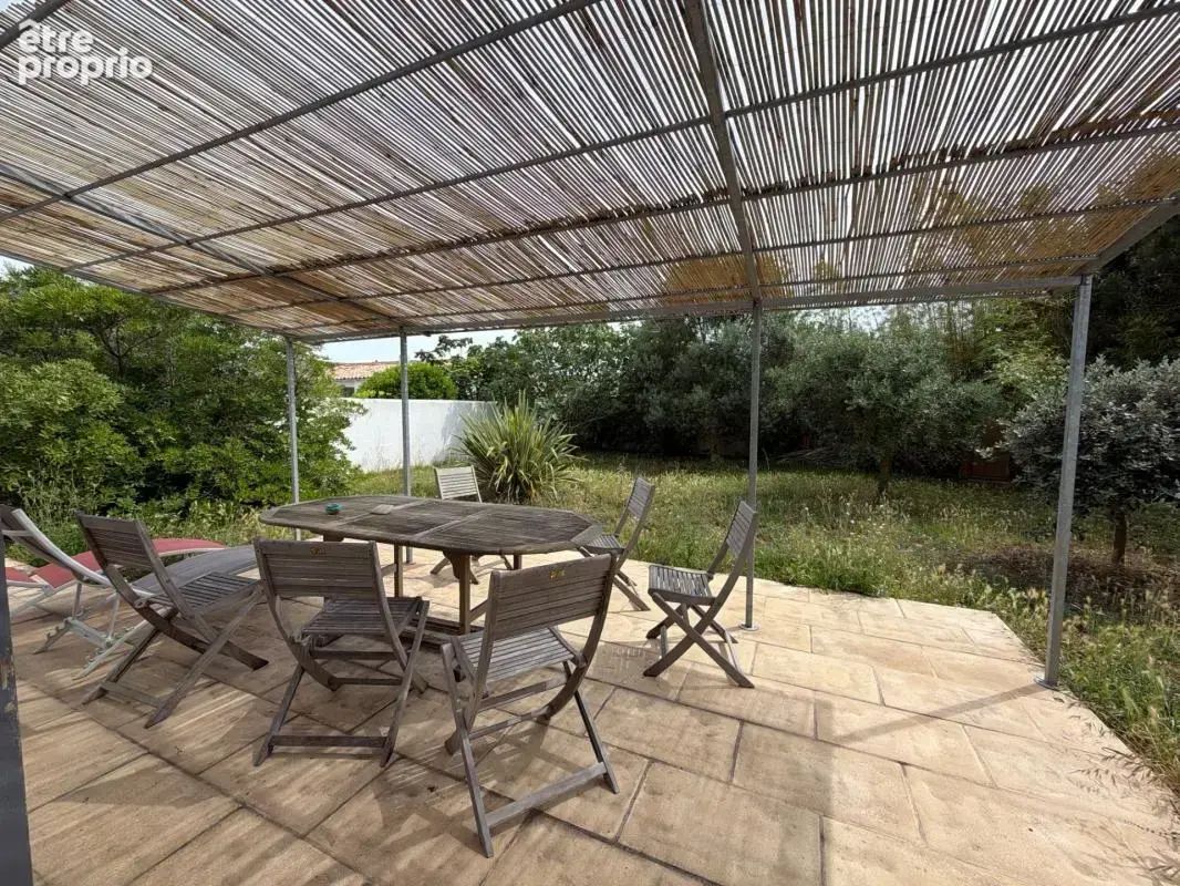 Unique à loix –en zone non submersible–jardin clos -parking privé - photo 20