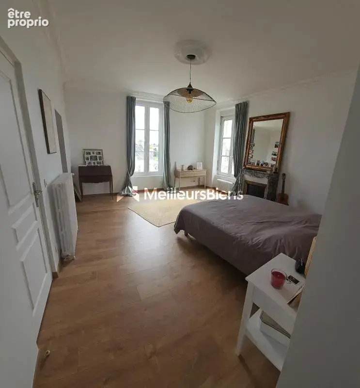 Maison de Maître rénovée de 220M² et annexe de 40M² en centre ville de Mamers - photo 10
