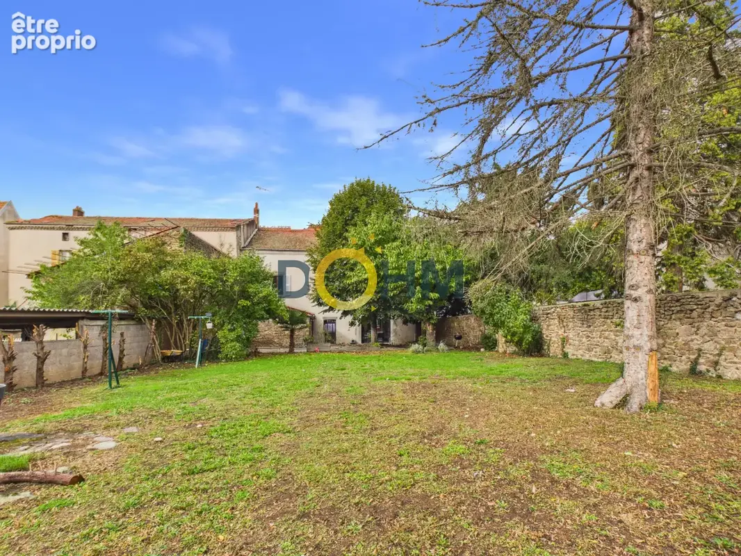 Maison familiale de caractère avec dépendance, jardin et beau potentiel d’aménagement - photo 16