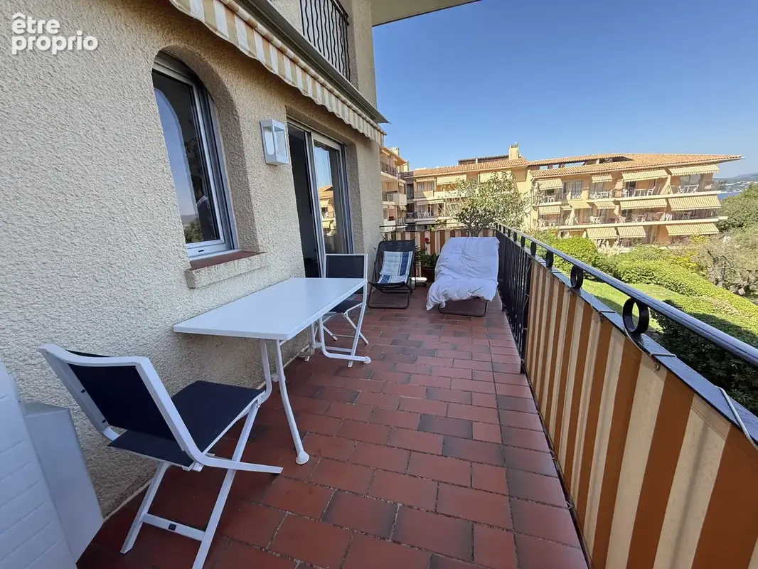 Bel appartement 3 pièces avec vue mer - Saint-Tropez - photo 10