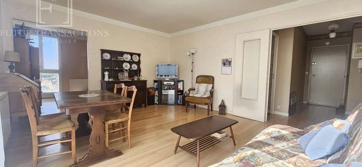 Appartement à COLOMBES