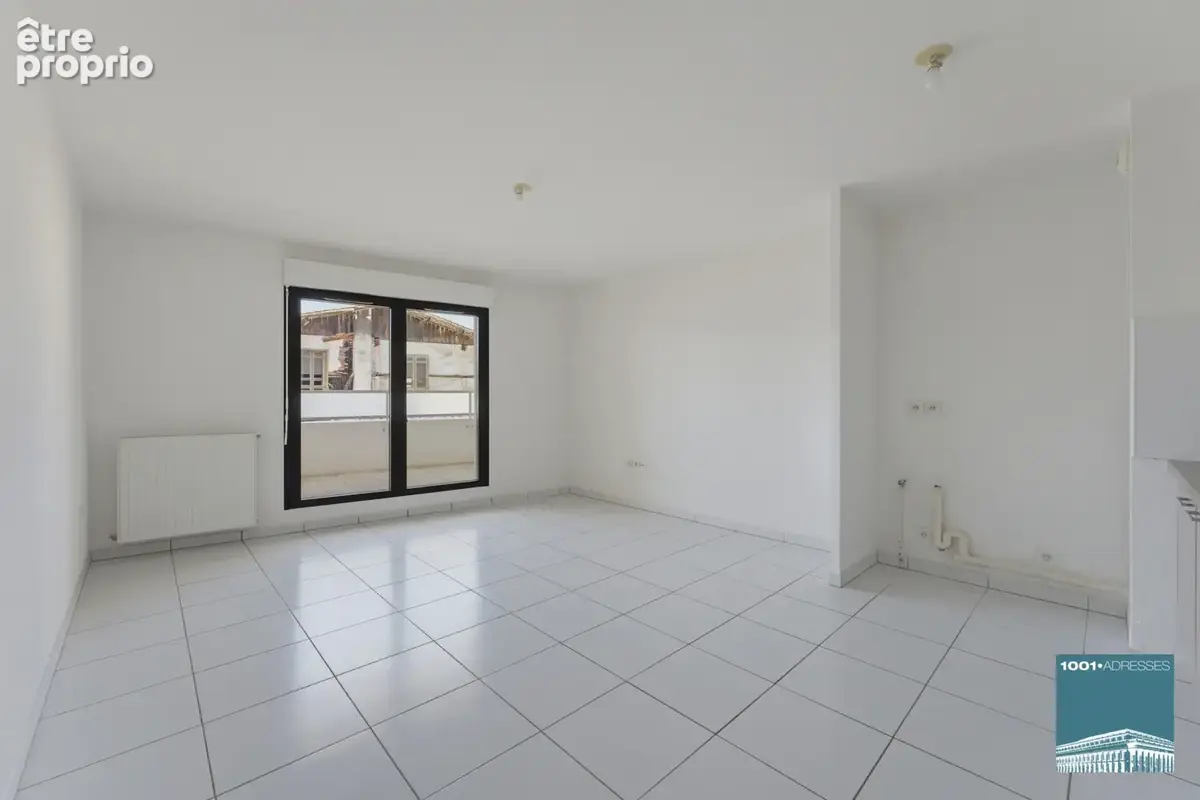  Appartement trois pièces avec terrasse et parking - photo 6