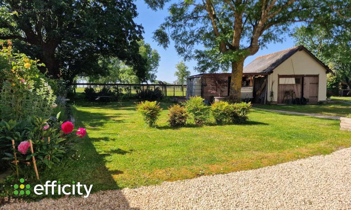 Maison 266 m² à Rochefort-Sur-Loire  - photo 12