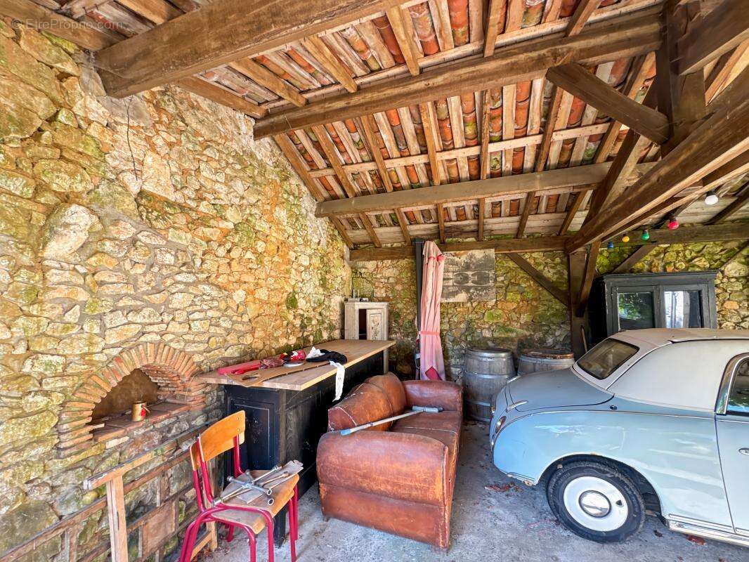 Maison à ANTONNE-ET-TRIGONANT