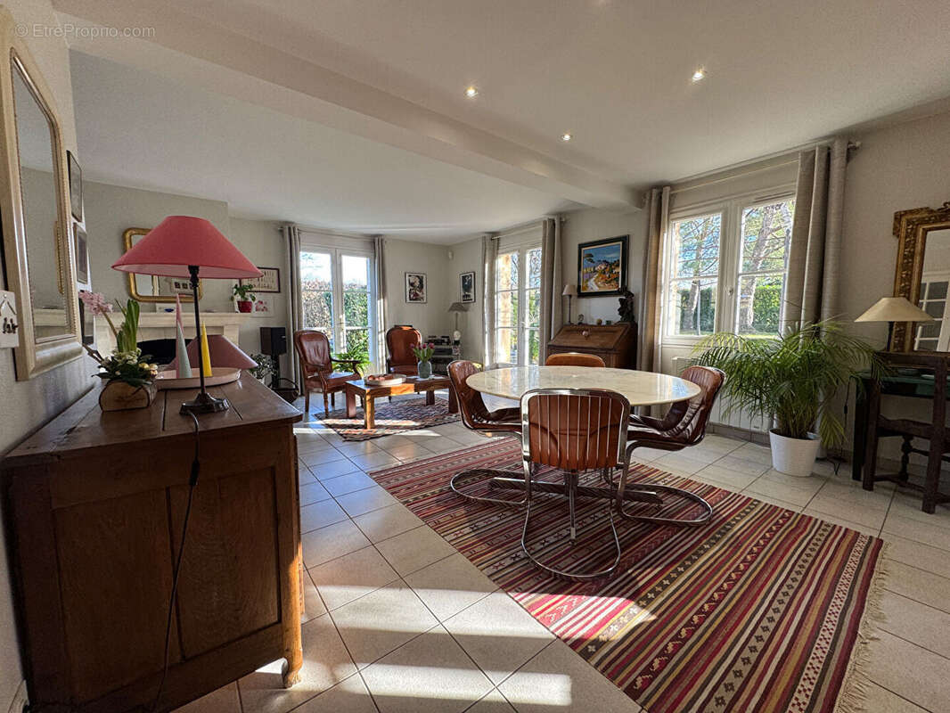 Maison à MONTFORT-L'AMAURY