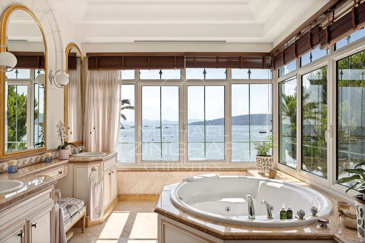 Maison à ANTIBES