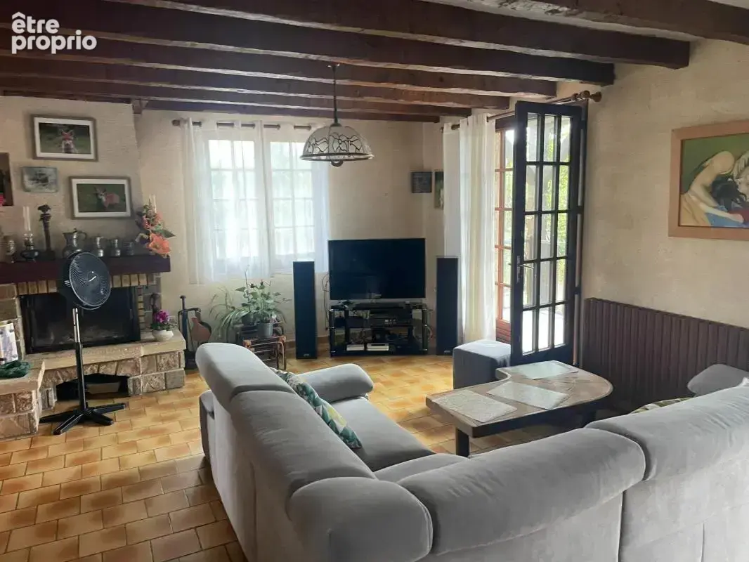 Maison 240 m² au calme, terrain, proche commerces - photo 2
