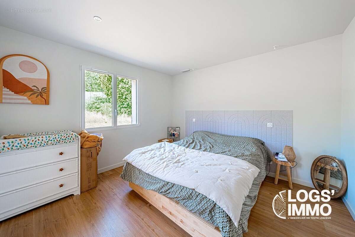 Maison 208 m² à Gradignan  - photo 8