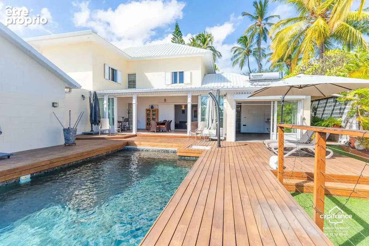 Saint-Gilles-les-Bains – Villa F7 rénovée avec piscine & spa - photo 9