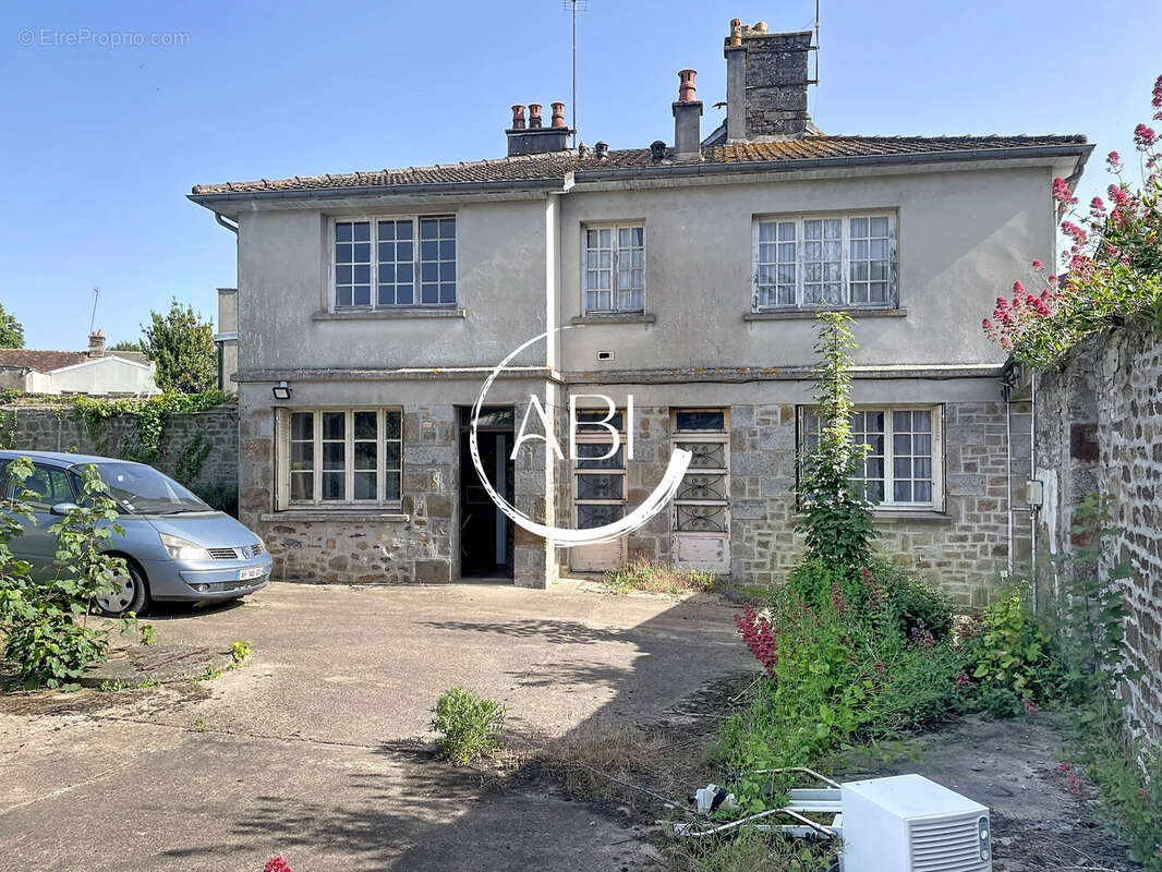 Maison à ANTOIGNY