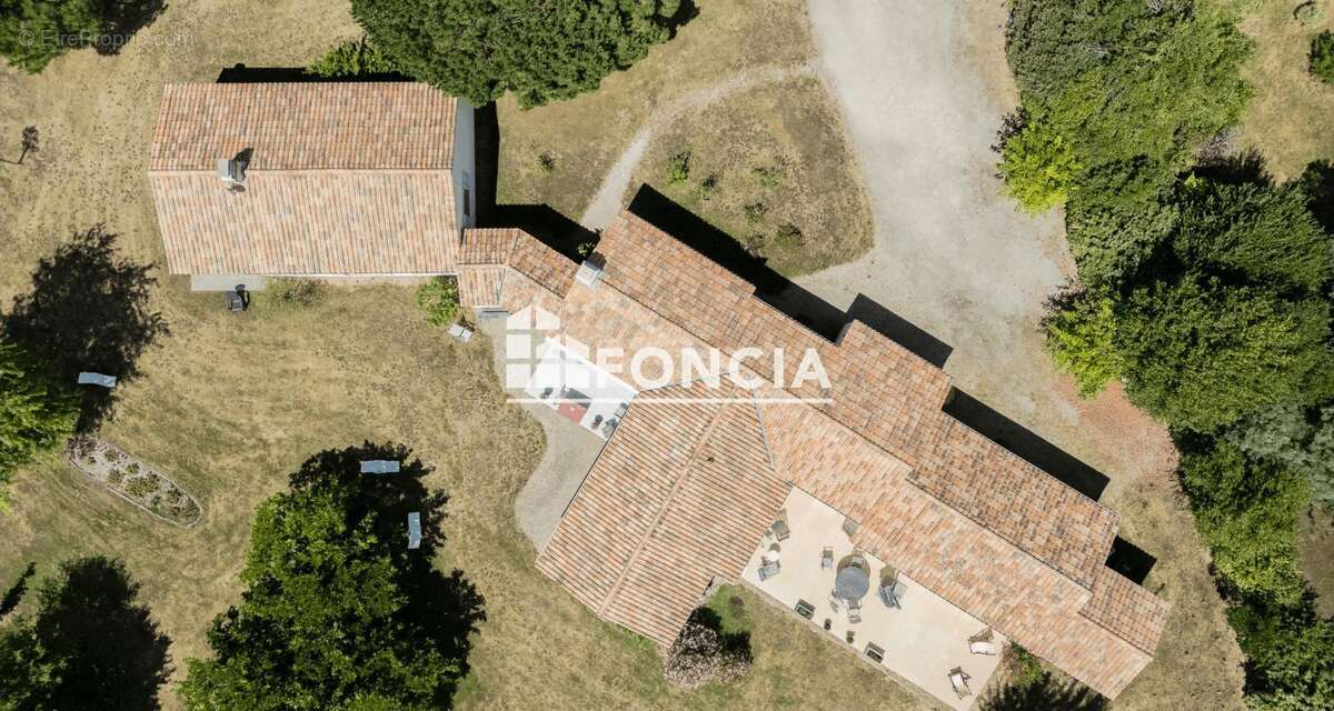 Maison à L&#039;AIGUILLON-SUR-VIE