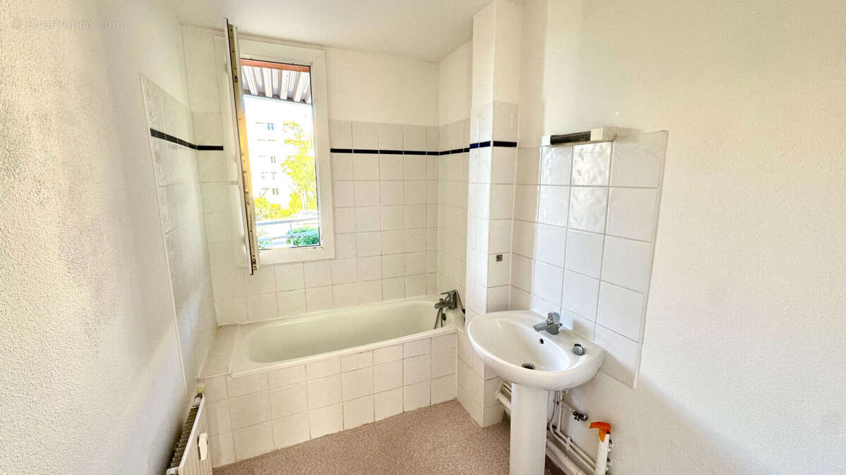 Appartement à SORGUES