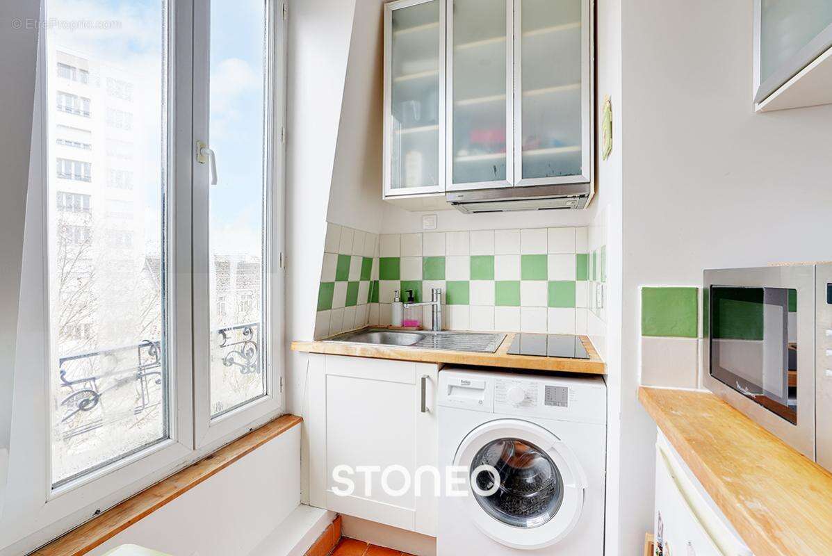 Appartement à PARIS-18E