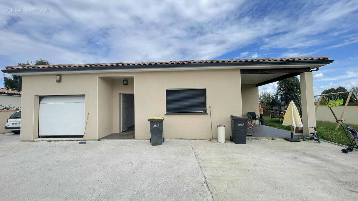 Maison à LA VILLE-DIEU-DU-TEMPLE