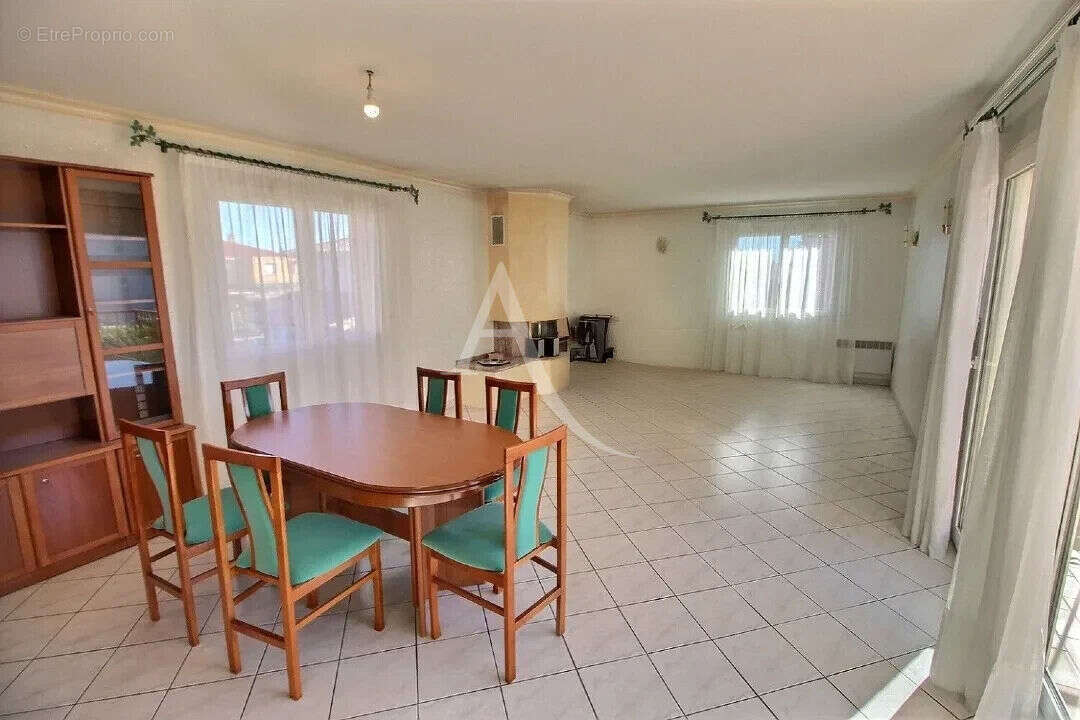 Maison à THEZA