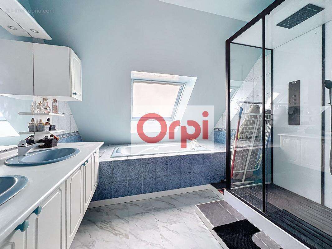 Maison à MARCOUSSIS