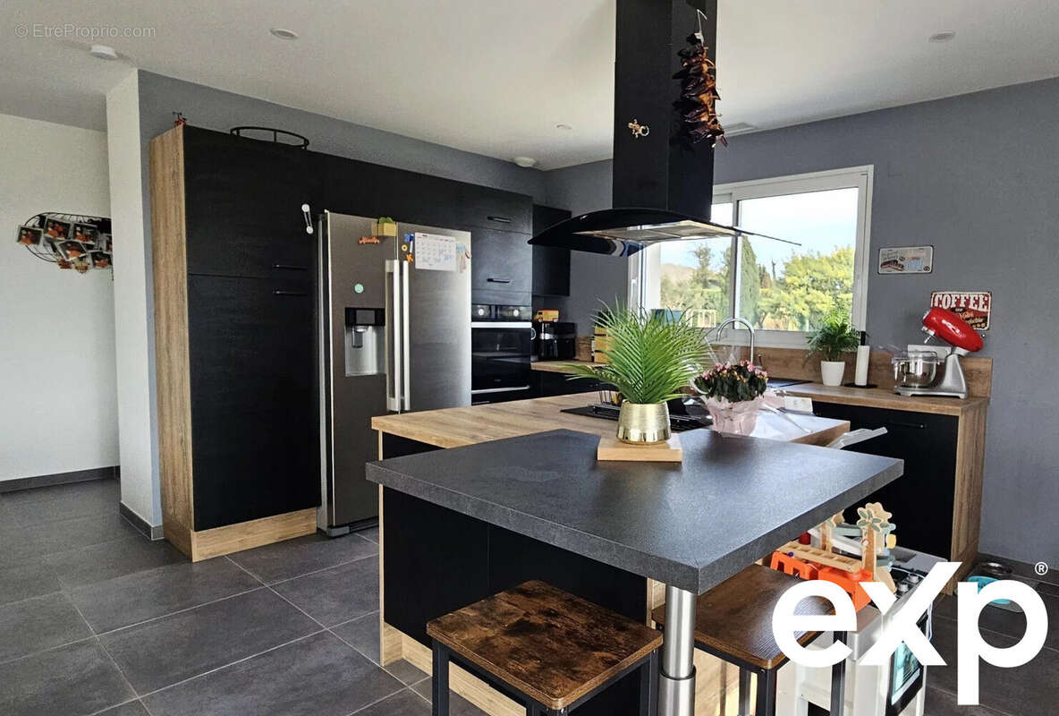 Maison à COURS-DE-PILE