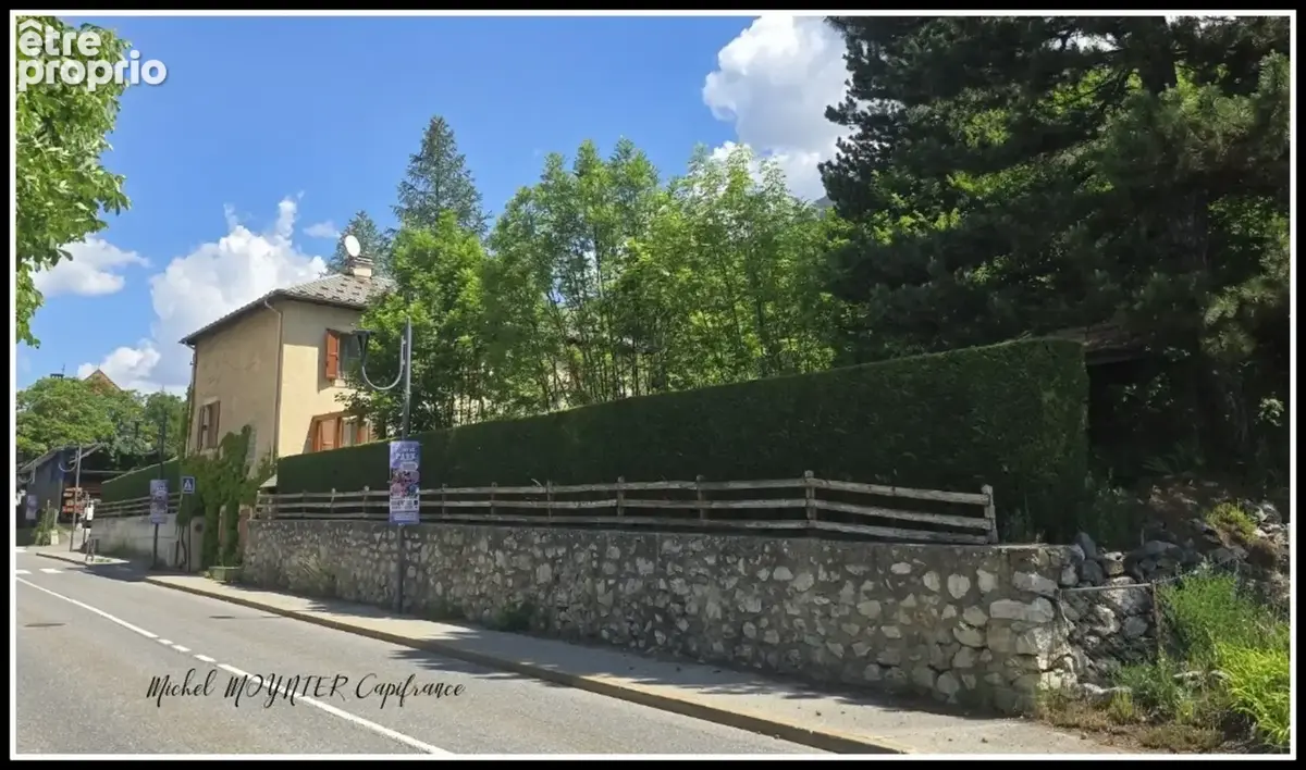 À L’Argentière-la-Bessée, maison de caractère sur plus de 2 500 m² de terrain, volumes, annexes et vraie présence - photo 23