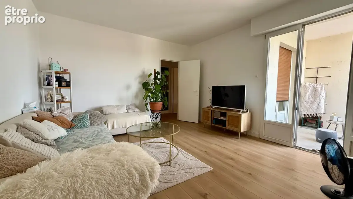 Appartement type 2 balcon- 45.57 m² - reims courlancy - photo 2