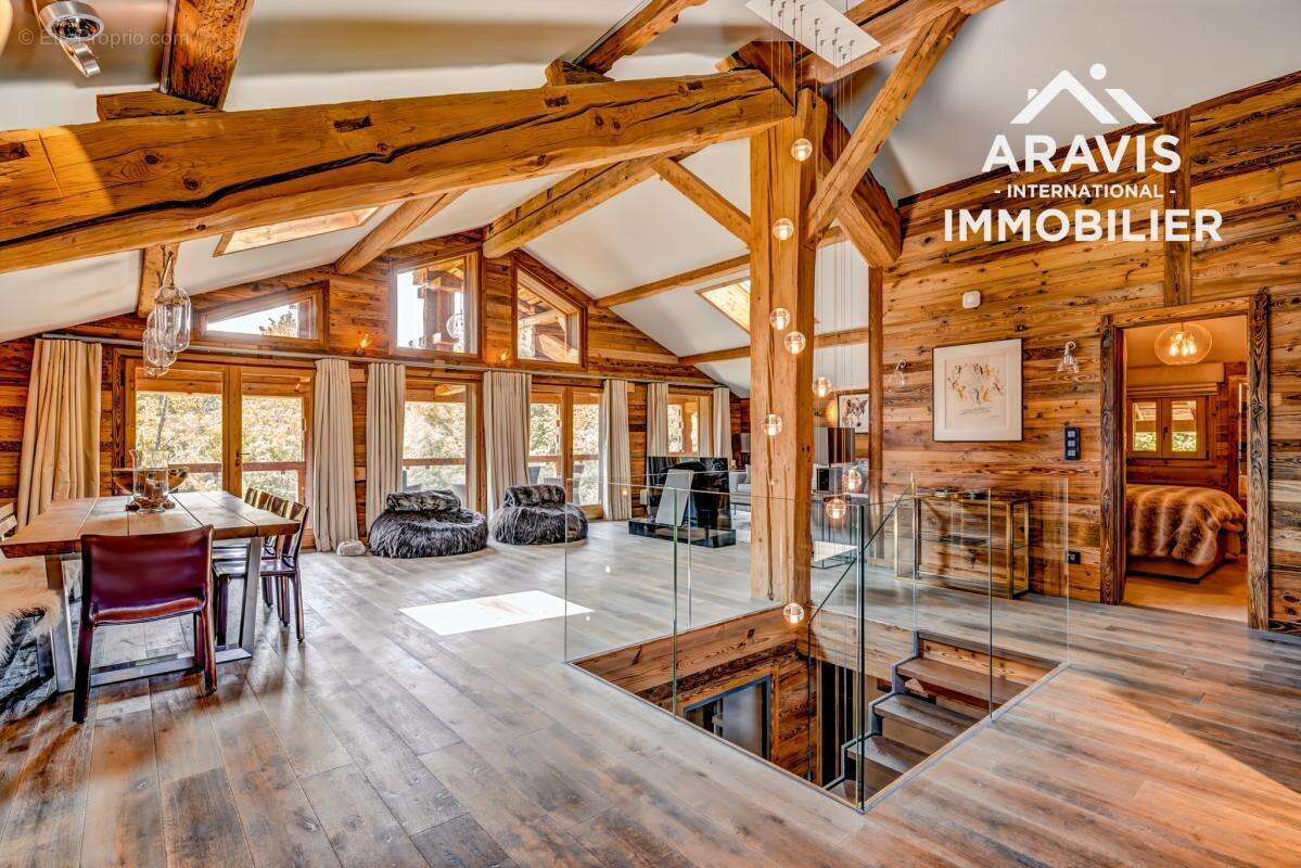 Maison à ARACHES-LA-FRASSE
