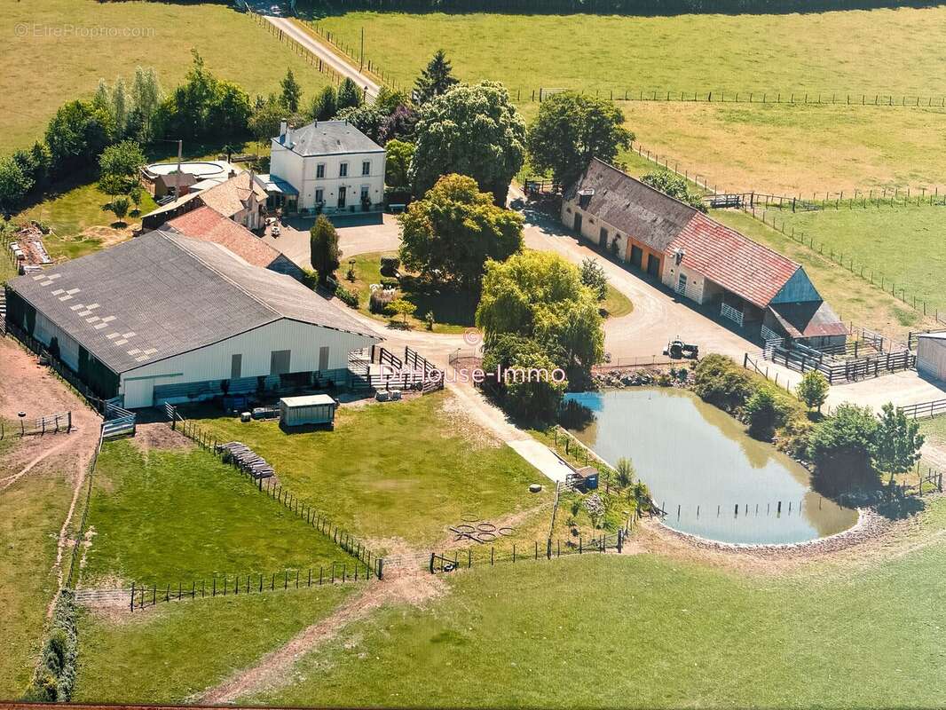 242 m² à Saint-Cosme-En-Vairais  - photo 22