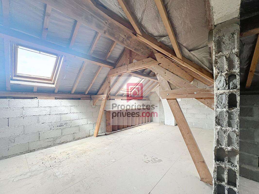 Maison en construction - 3 chambres - photo 9
