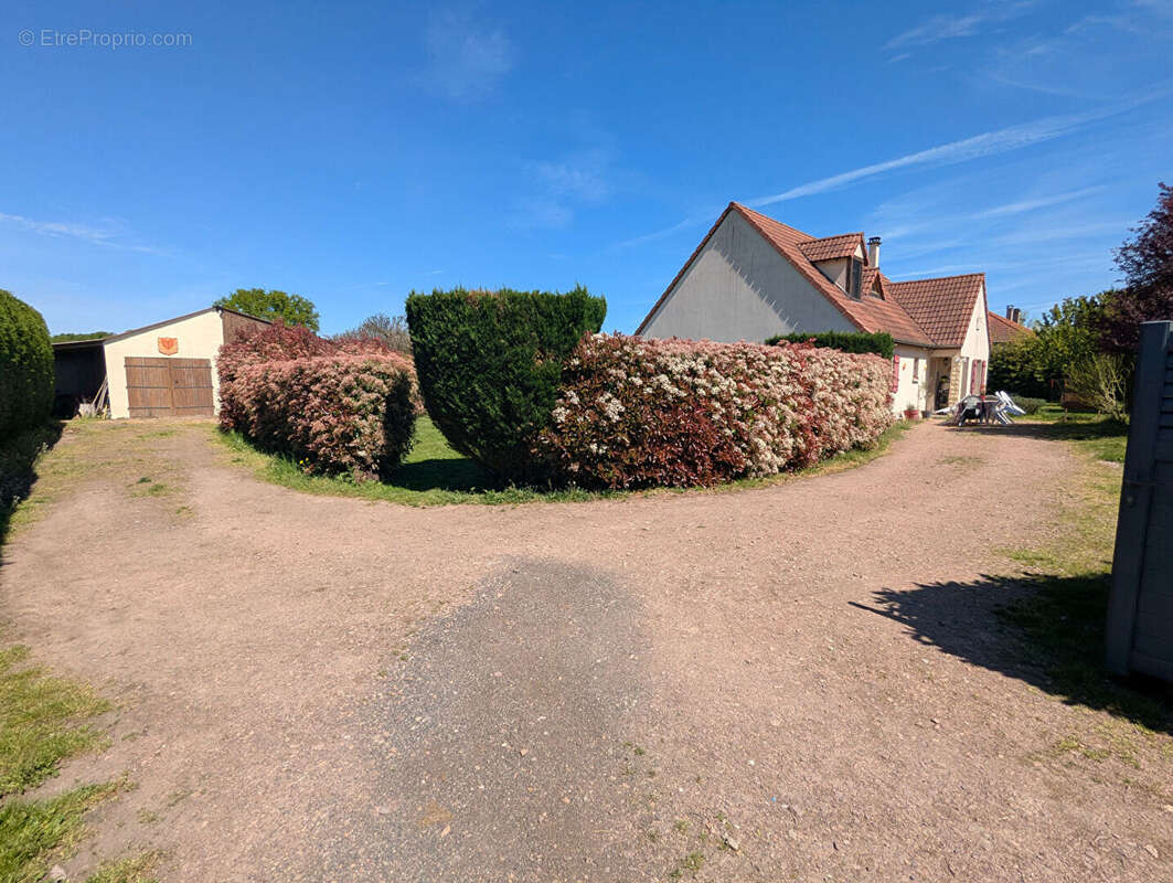 Maison à MARS-SUR-ALLIER