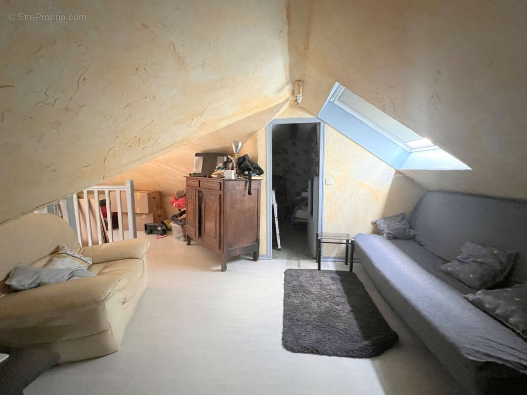 Maison à LA CHAPELLE-FORAINVILLIERS