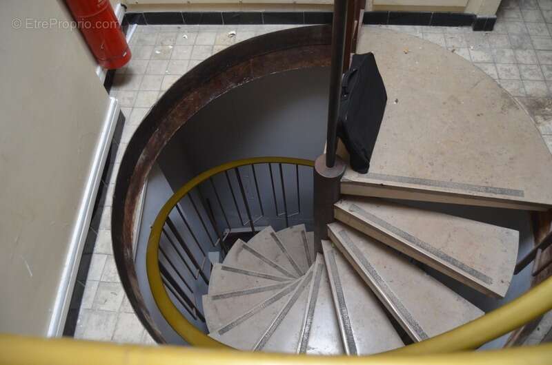 Commerce à LONS-LE-SAUNIER