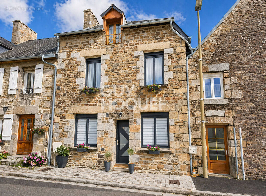 Maison à SAINT-QUENTIN-SUR-LE-HOMME