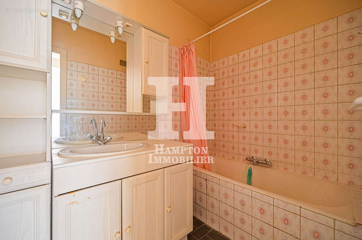 Appartement à PARIS-19E