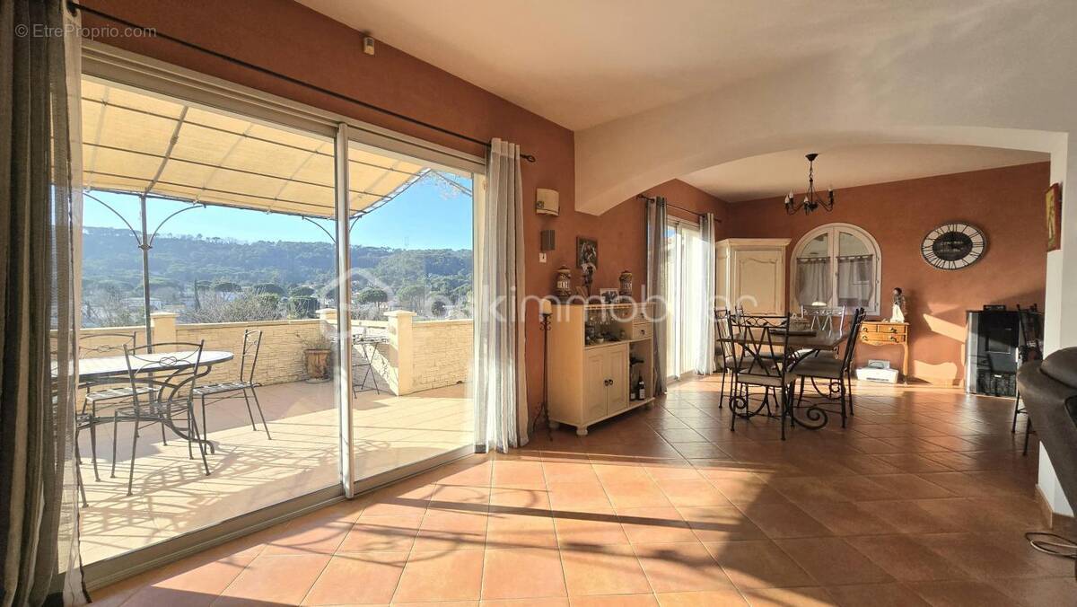 Maison à BAGNOLS-SUR-CEZE