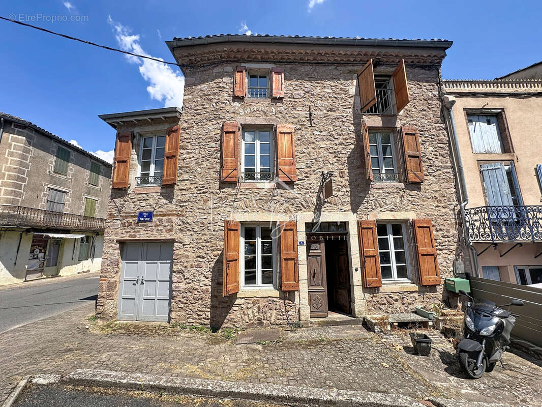 Maison à CAMARES