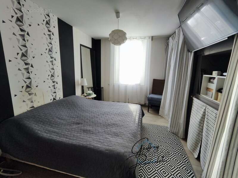 Maison à GROFFLIERS