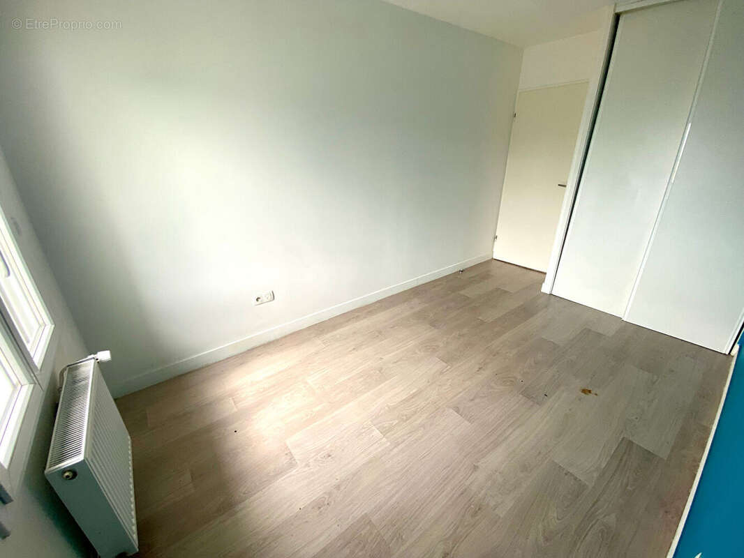 Appartement à SARTROUVILLE