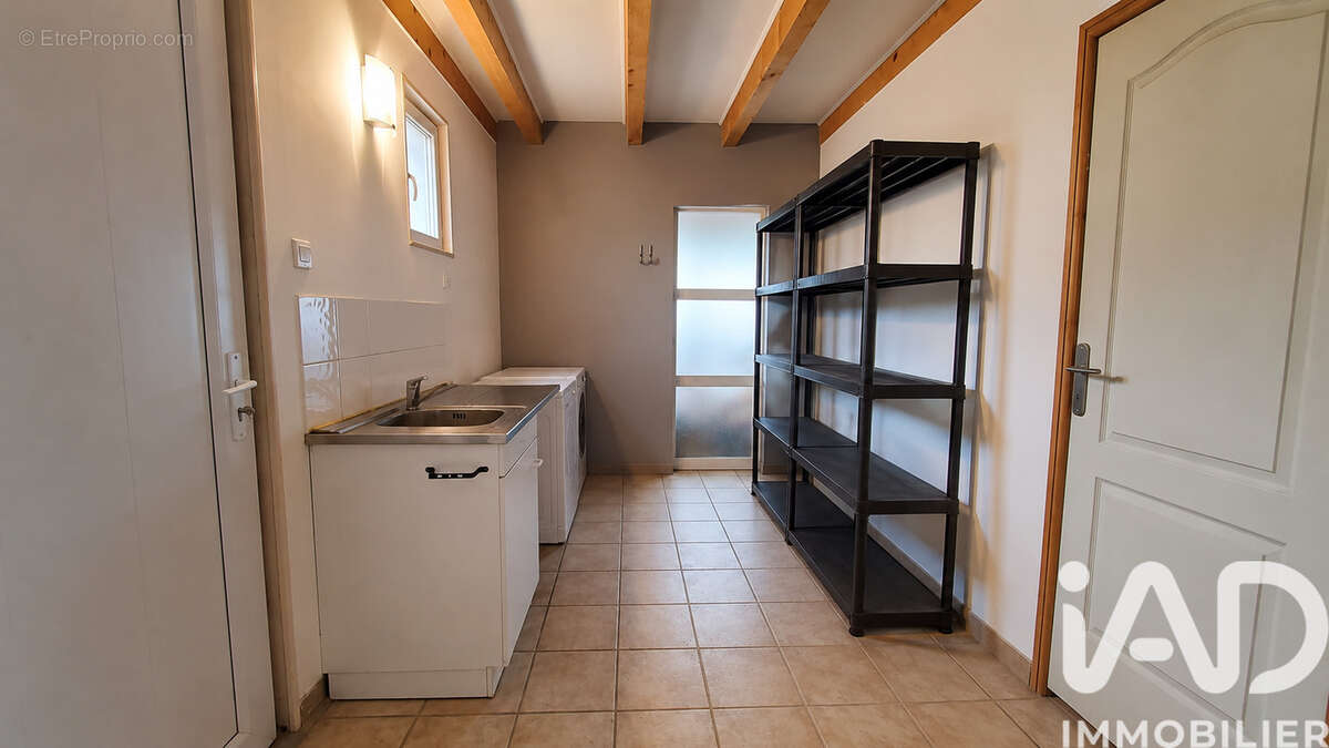 Maison 165 m² à Beaucaire  - photo 7