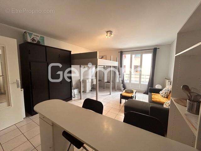 Vente - Appartement - 1 pièce + cuisine - 33 m² - 75 000 € - - photo 5