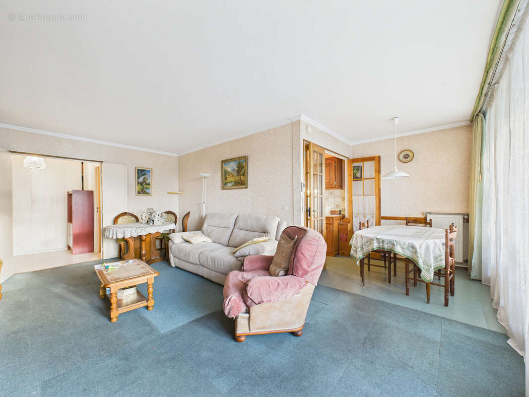 Appartement à SARTROUVILLE