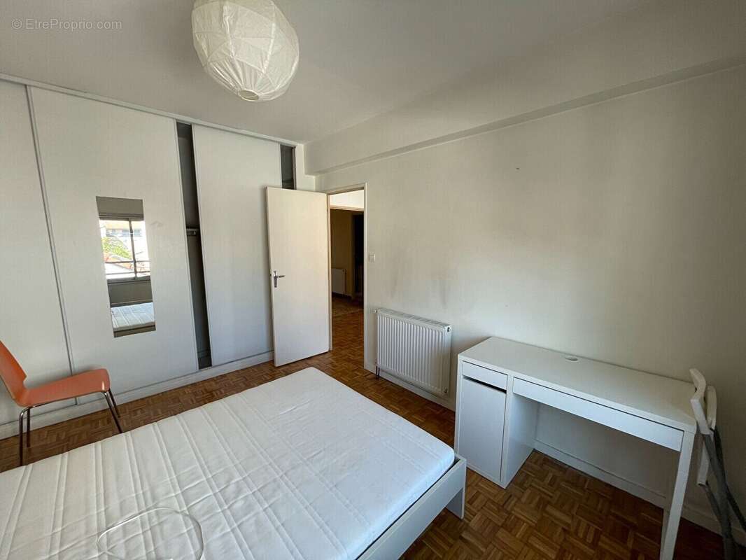 Proche métro / gare Saint-Agne, Toulouse - Appartement 3 pièces à vendre au dernier étage - photo 8